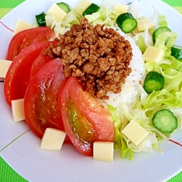 カレーそぼろで☆沖縄料理タコライス